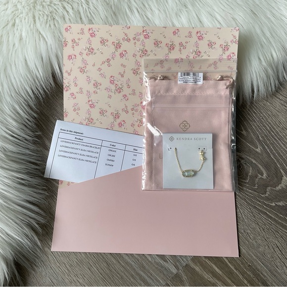 🦋KENDRA SCOTT x LOVESHACKFANCY Elisa Necklace in Blue Blooming Heirloom - Picture 4 of 9